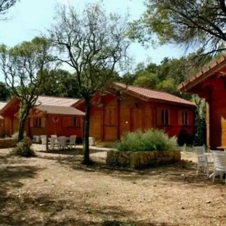 Chalet Zecamping 3 Etoiles Animaux Acceptes Piscine Et Aire De Jeux Porto-Vecchio (Corsica)